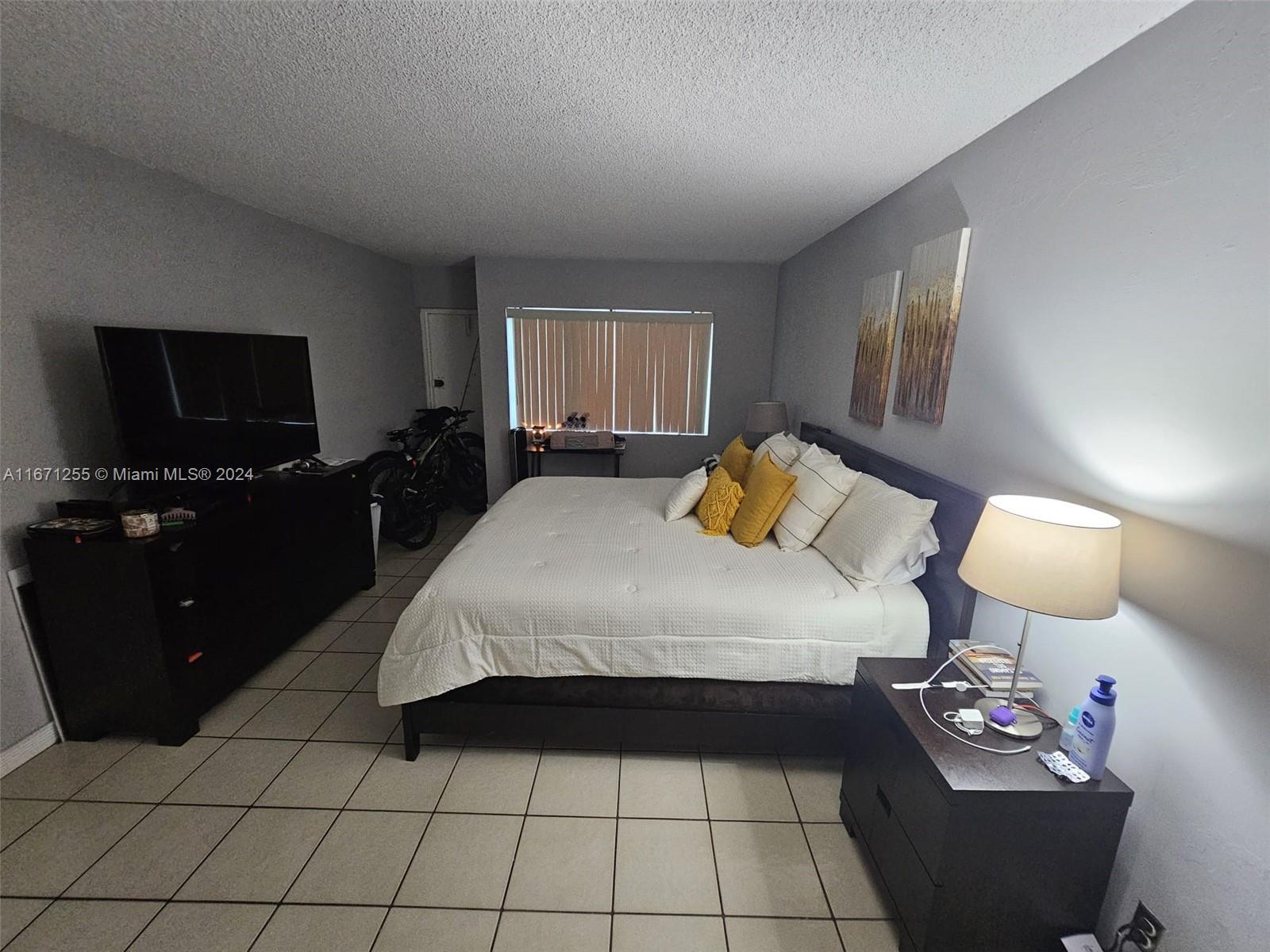 120 LAKEVIEW DR # 107