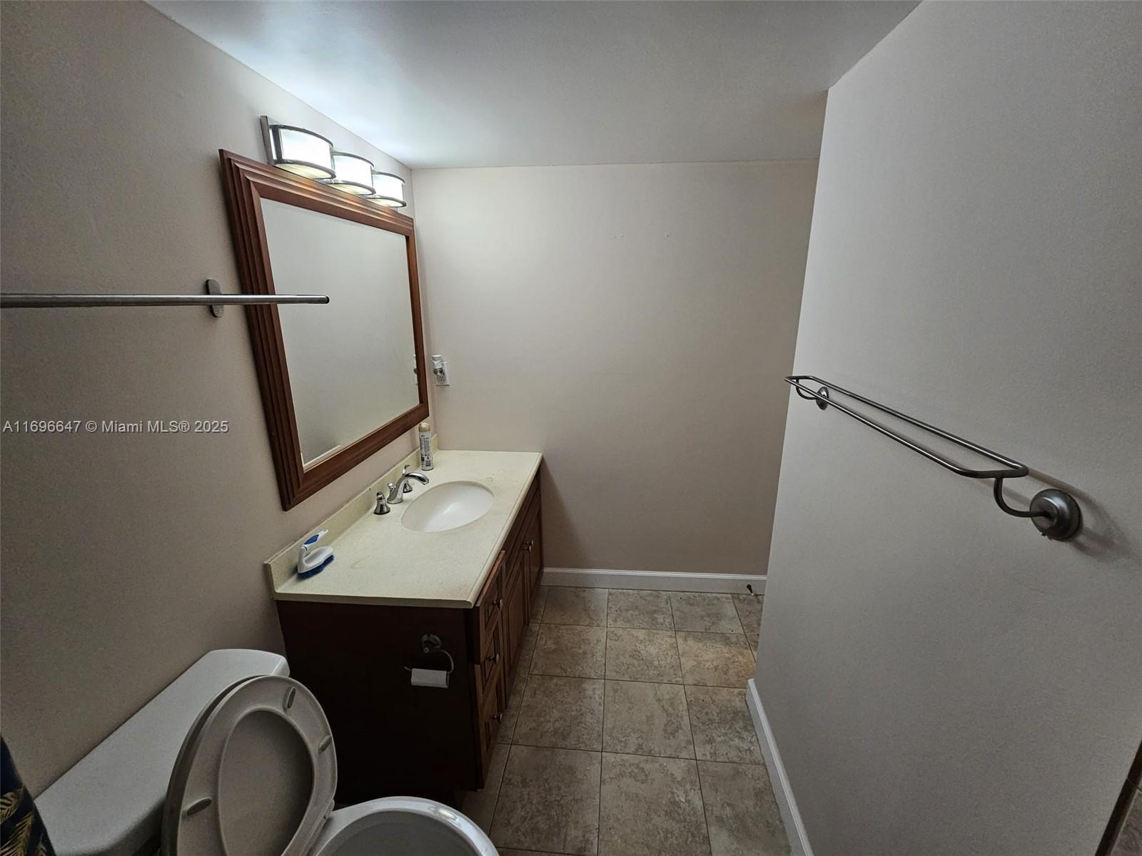 455 S Pine Island Rd # 305C