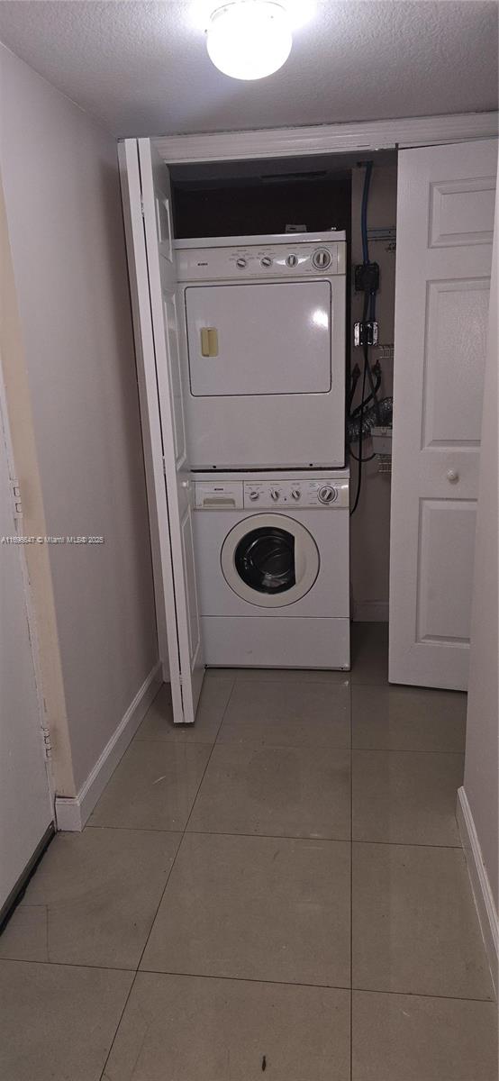 455 S Pine Island Rd # 305C