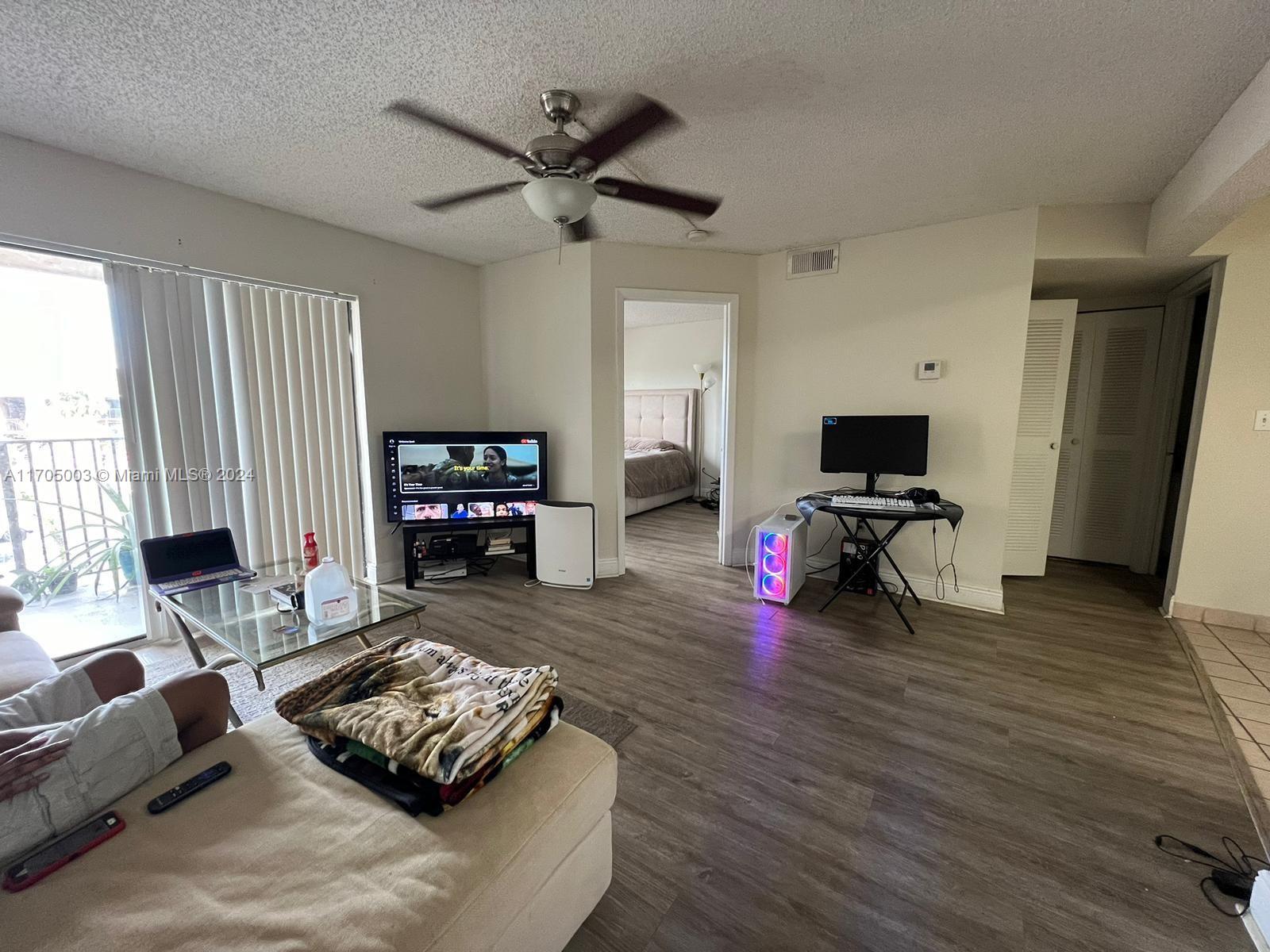 450 W Palm Cir W # 305