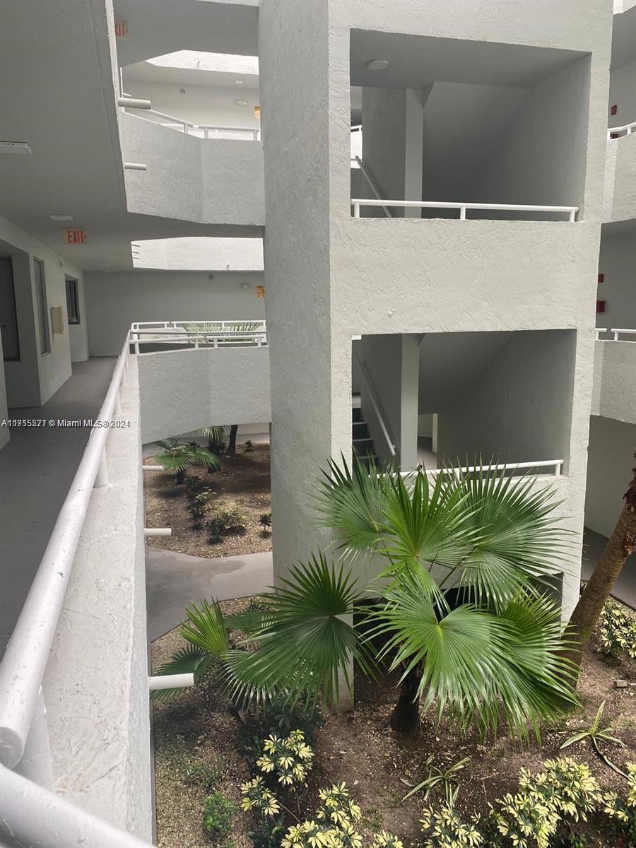 8215 SW 152nd Ave # 209 Unit: G-209