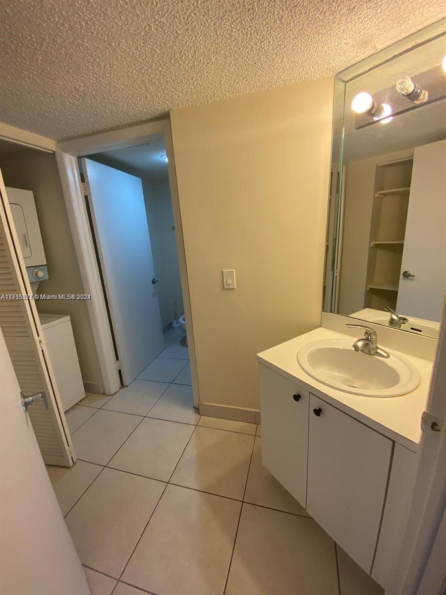 8215 SW 152nd Ave # 209 Unit: G-209