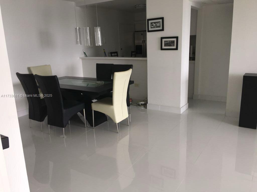 5555 Collins Ave # 4H
