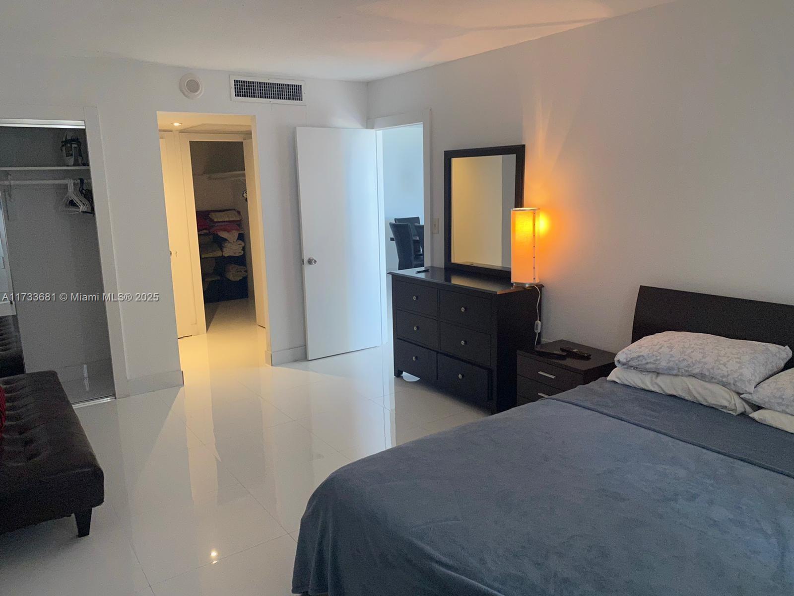 5555 Collins Ave # 4H