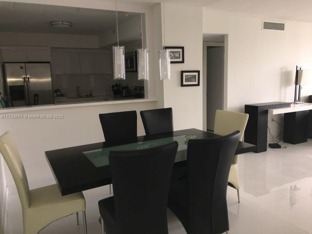 5555 Collins Ave # 4H
