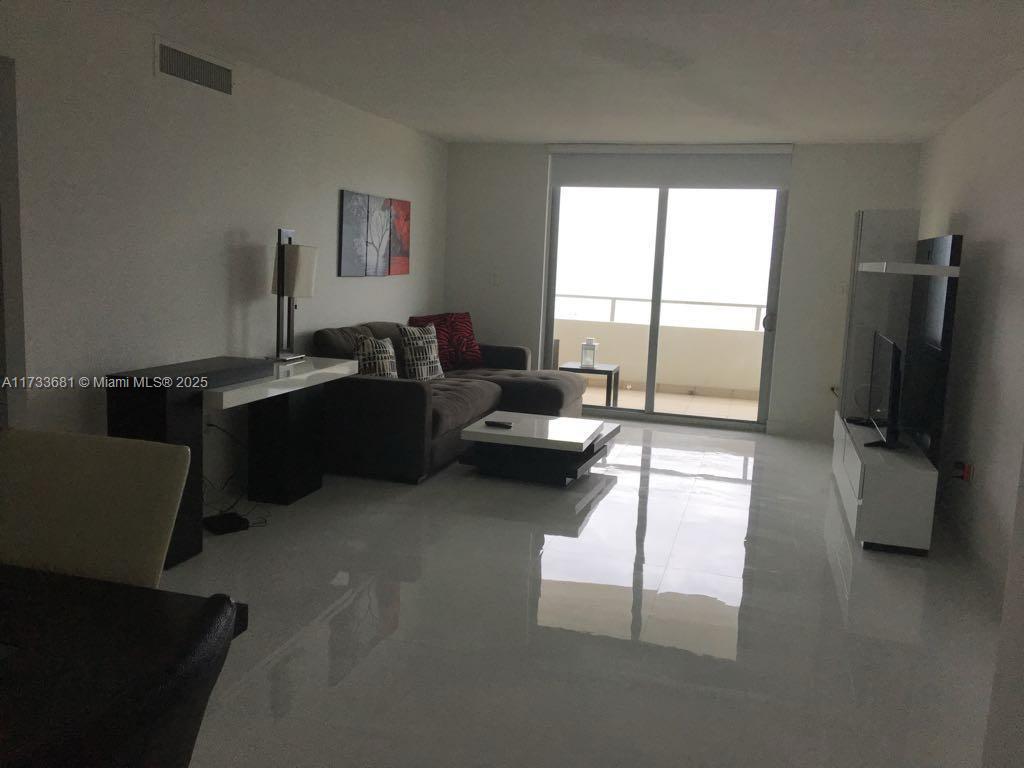 5555 Collins Ave # 4H