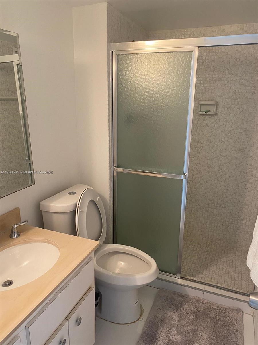 5555 Collins Ave # 4H
