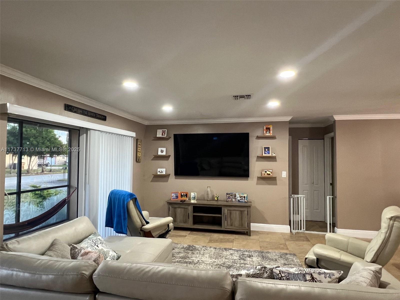 4921 NW 13th Ave