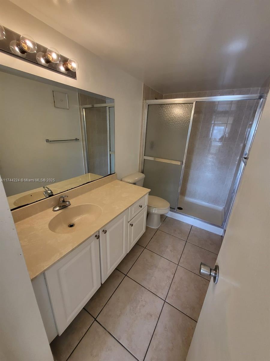 711 N Pine Island Rd # 407