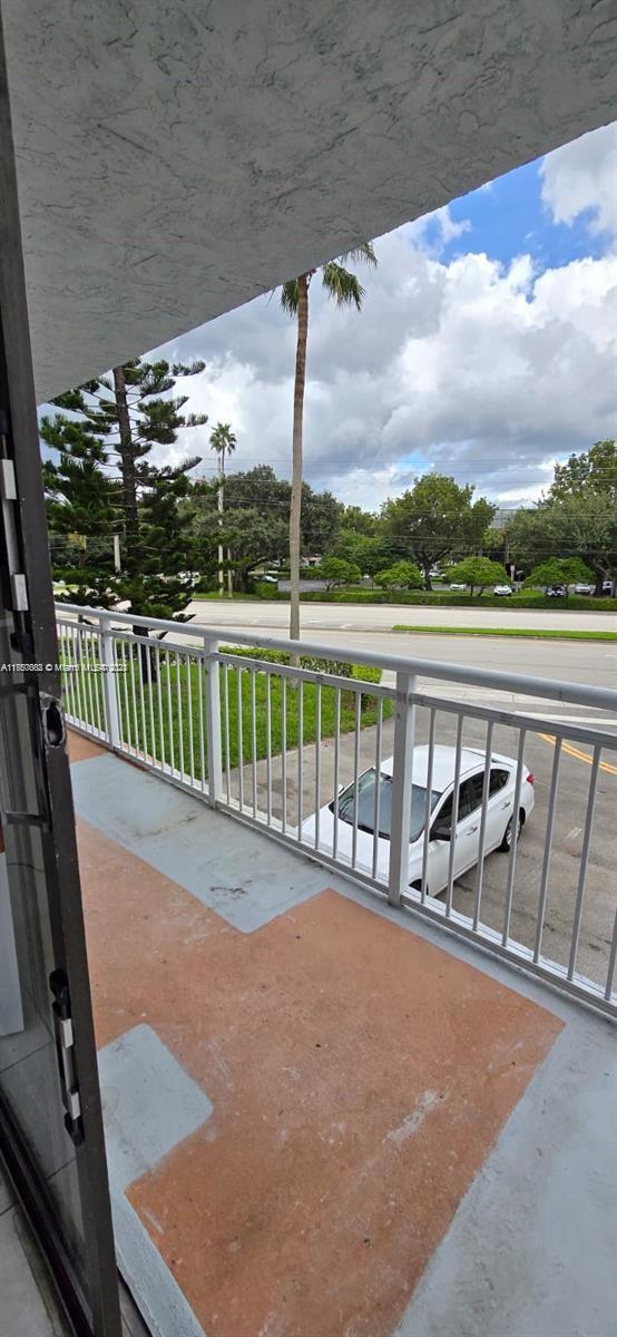 405 S Pine Island Rd # 202D