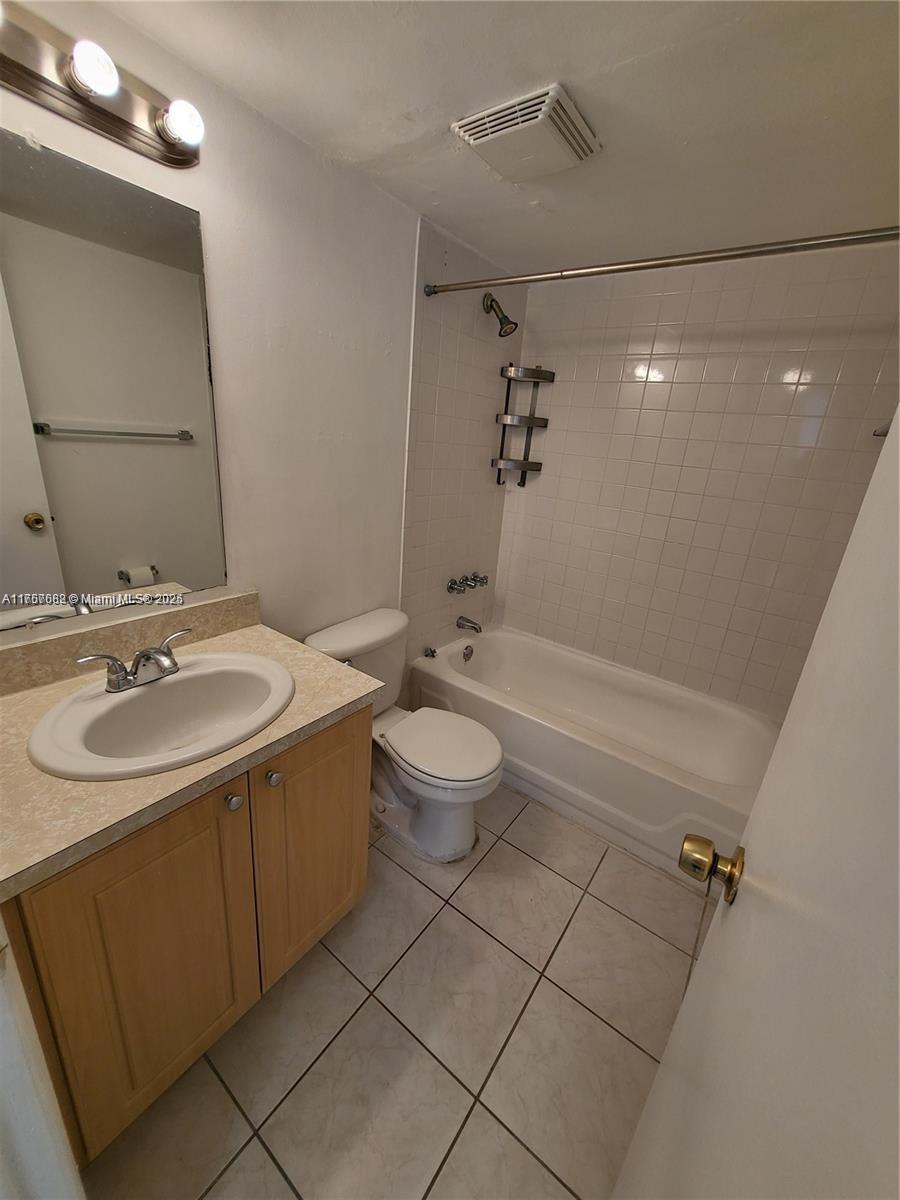 405 S Pine Island Rd # 202D