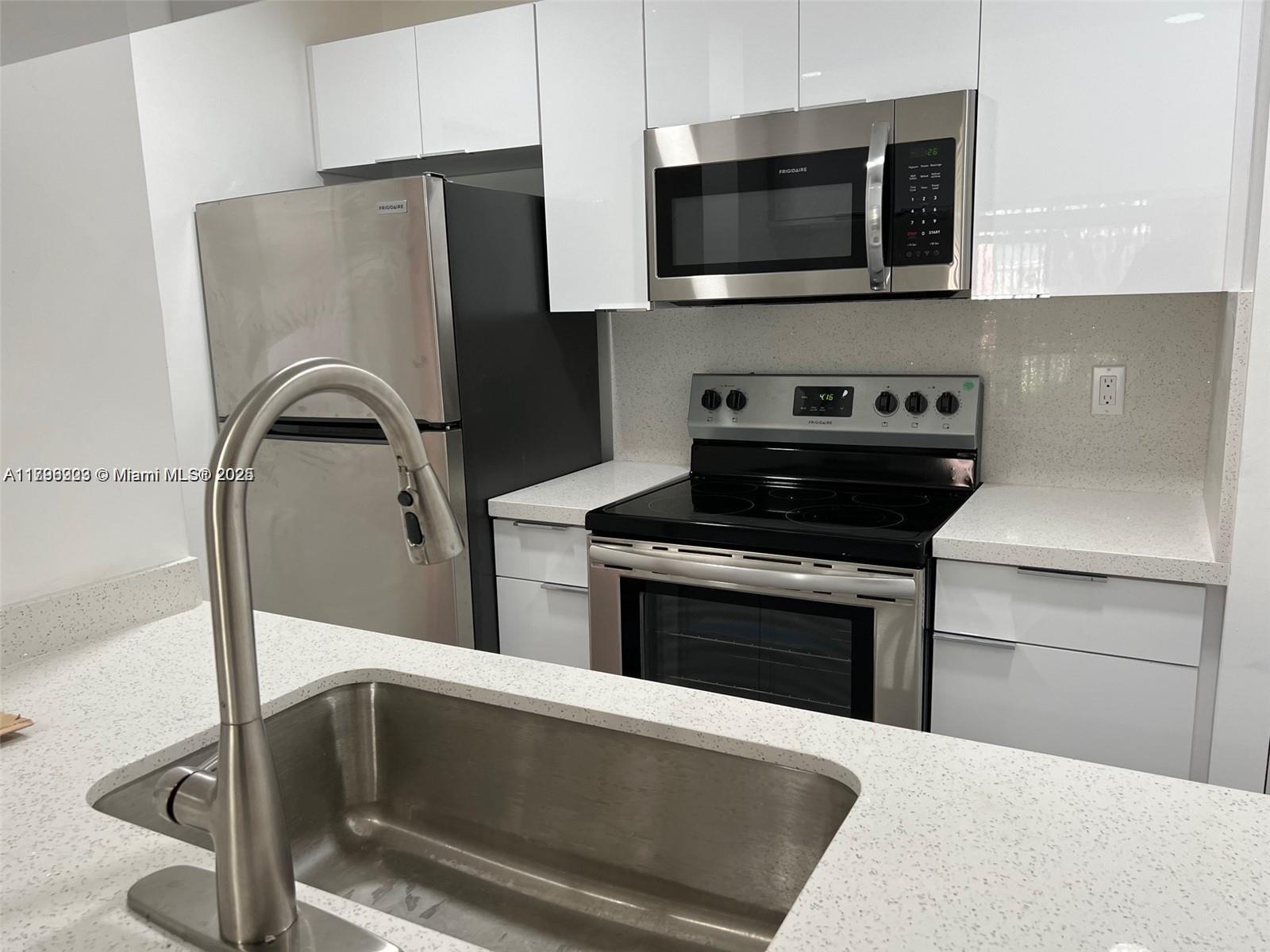 6540 W 27th Ct # 56 Unit: 14-56