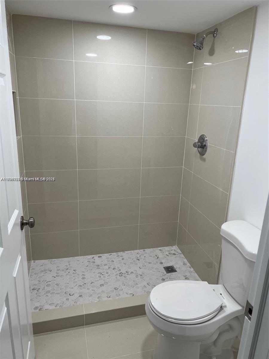 6540 W 27th Ct # 56 Unit: 14-56