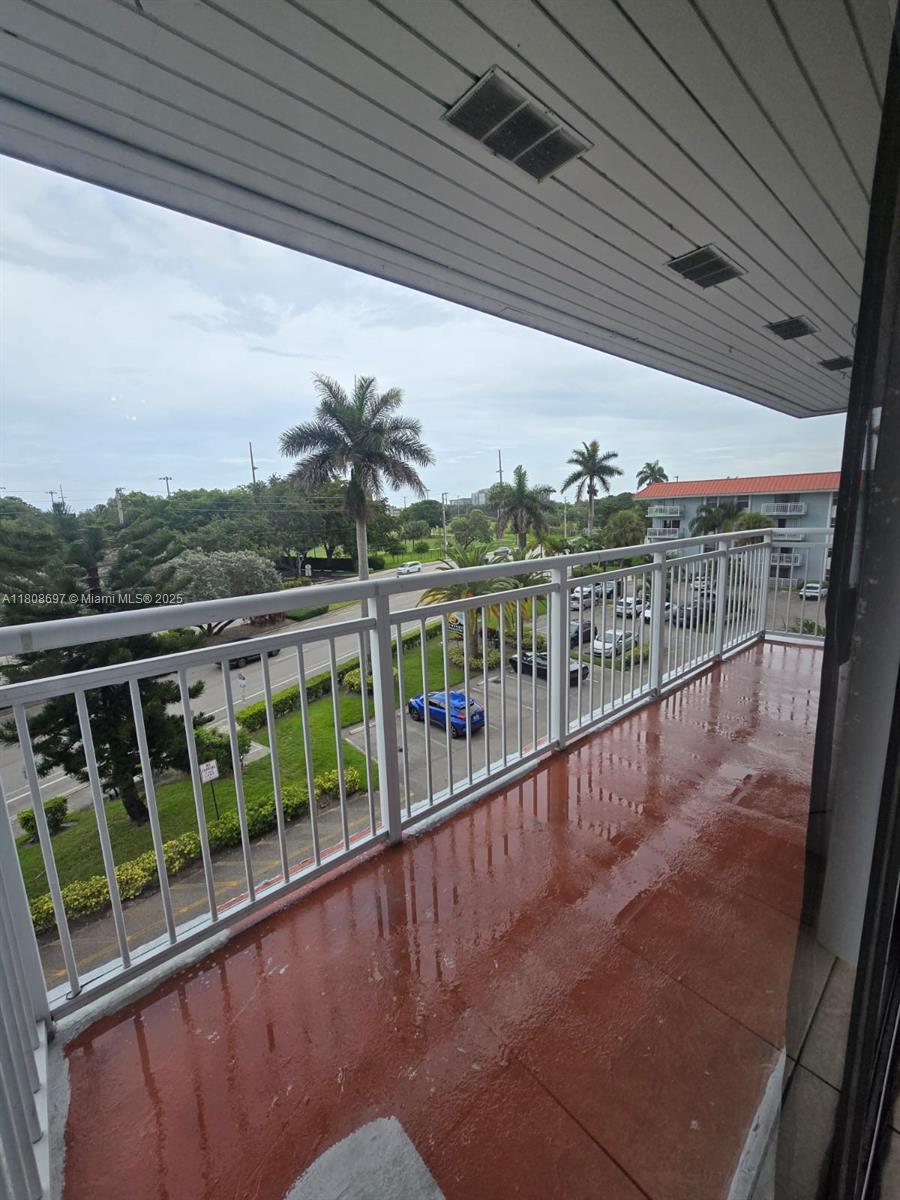 405 S Pine Island Rd # 401D