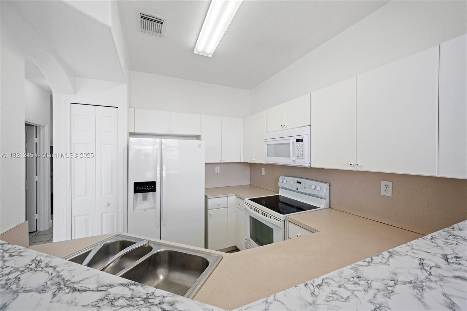 7633 NW 114th Path # 7633