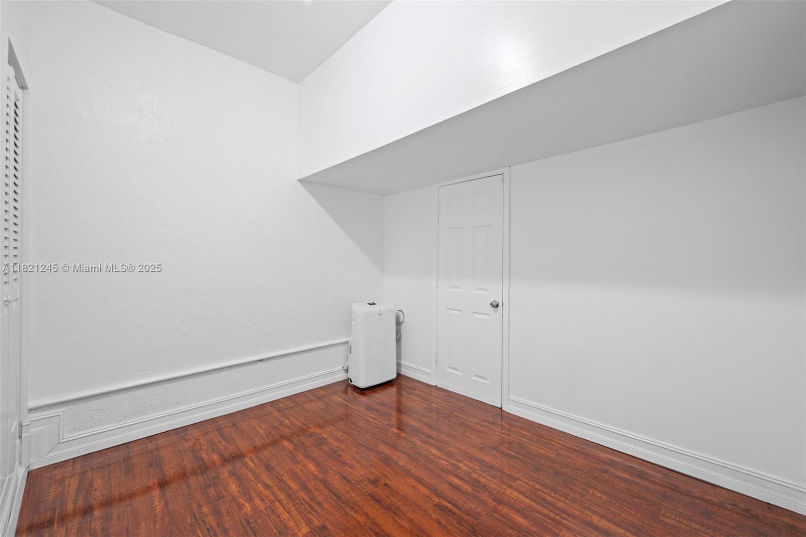 7633 NW 114th Path # 7633