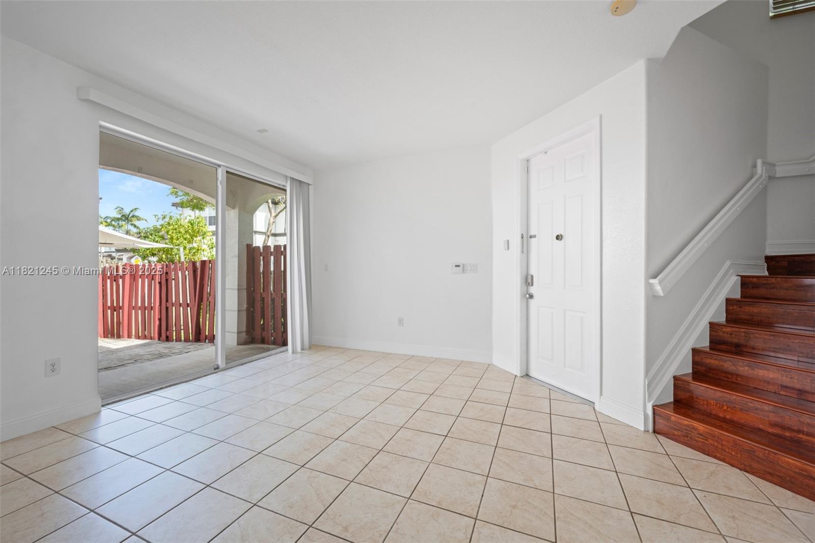 7633 NW 114th Path # 7633