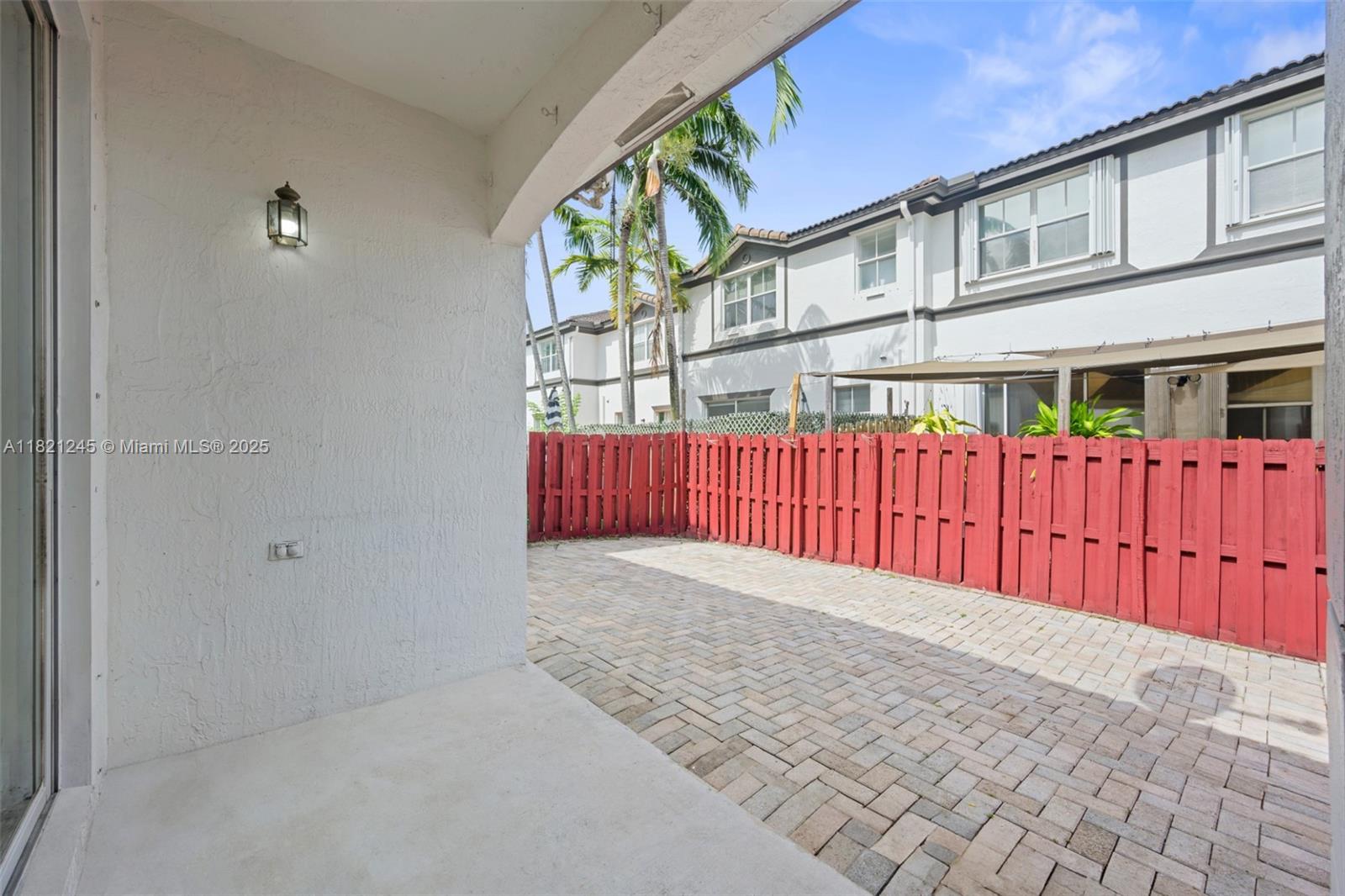 7633 NW 114th Path # 7633