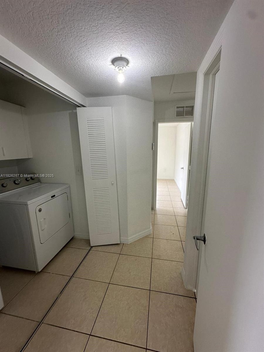 430 NW 20th St # 3