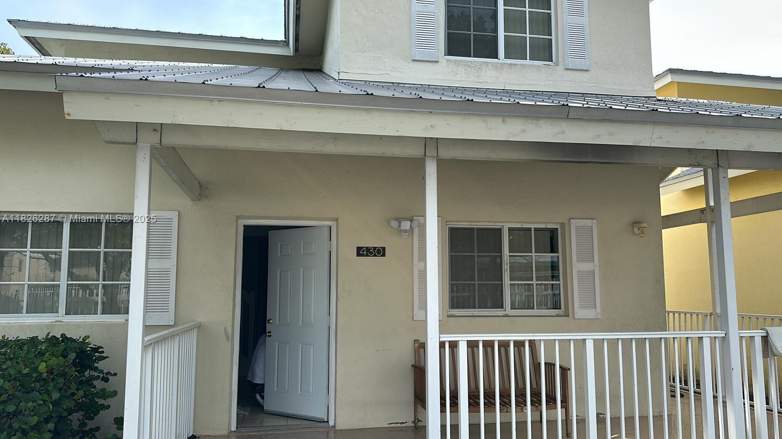 430 NW 20th St # 3