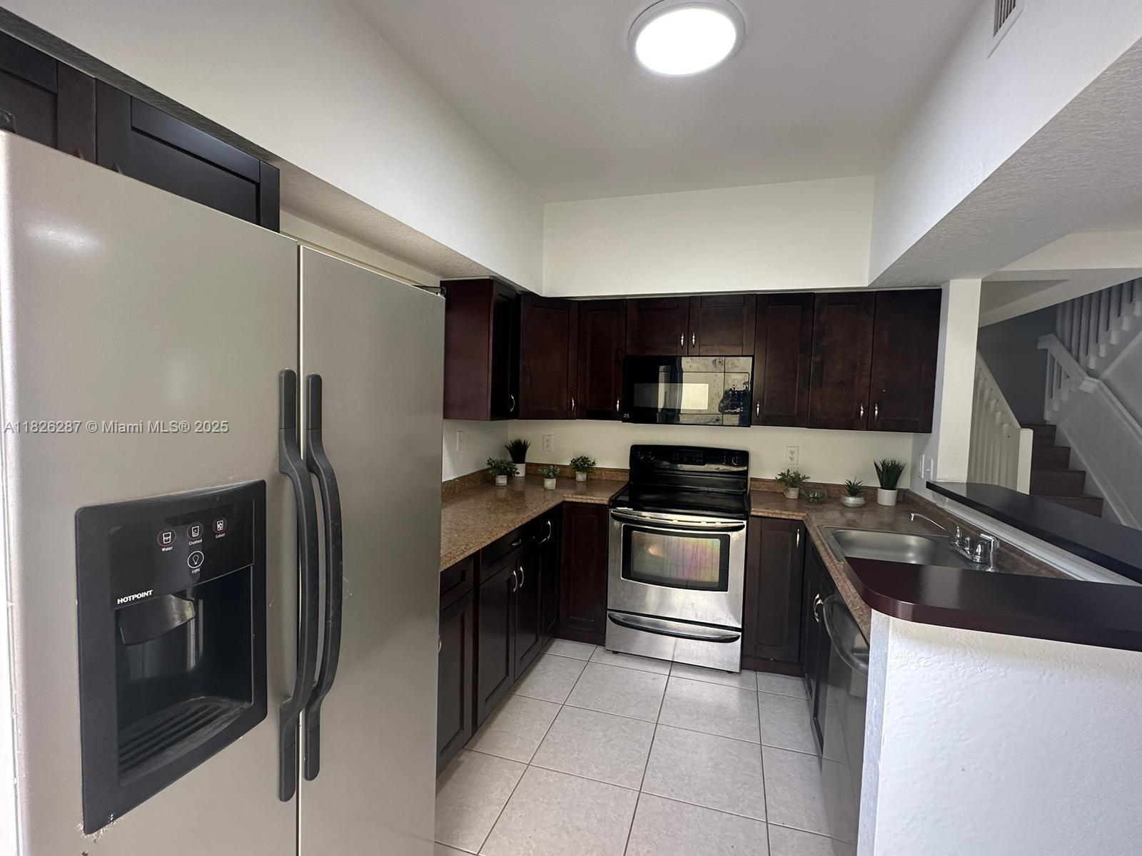 430 NW 20th St # 3