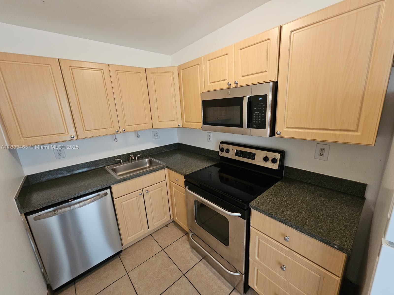 405 S Pine Island Rd # 401D