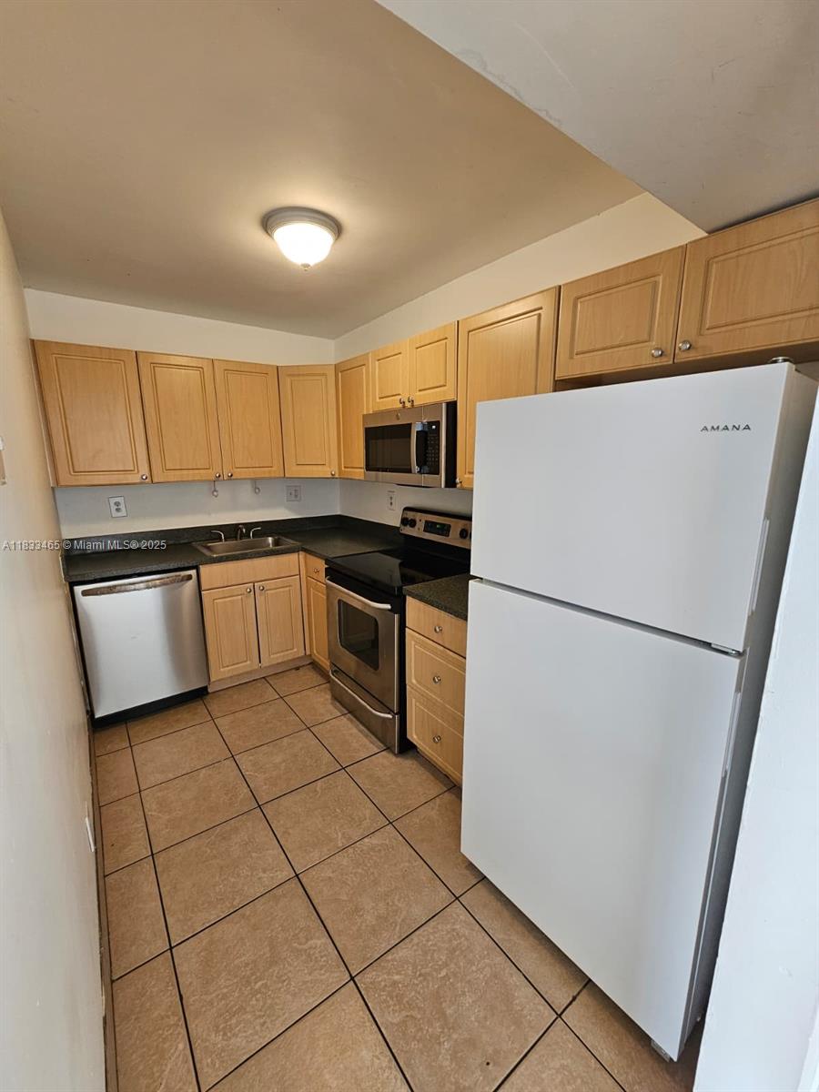 405 S Pine Island Rd # 401D