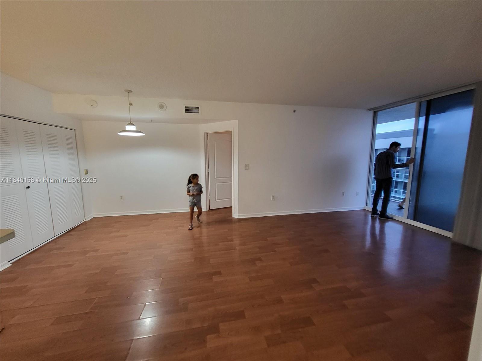5077 NW 7th St Unit: PH6