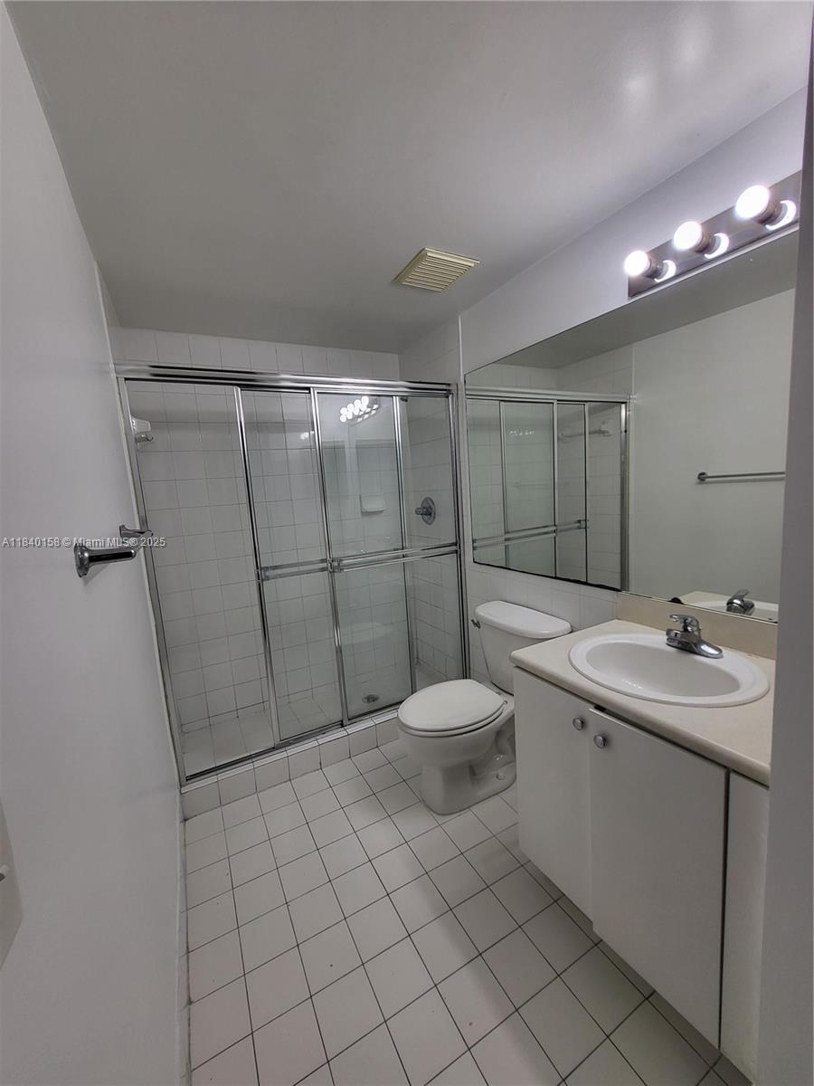 5077 NW 7th St Unit: PH6