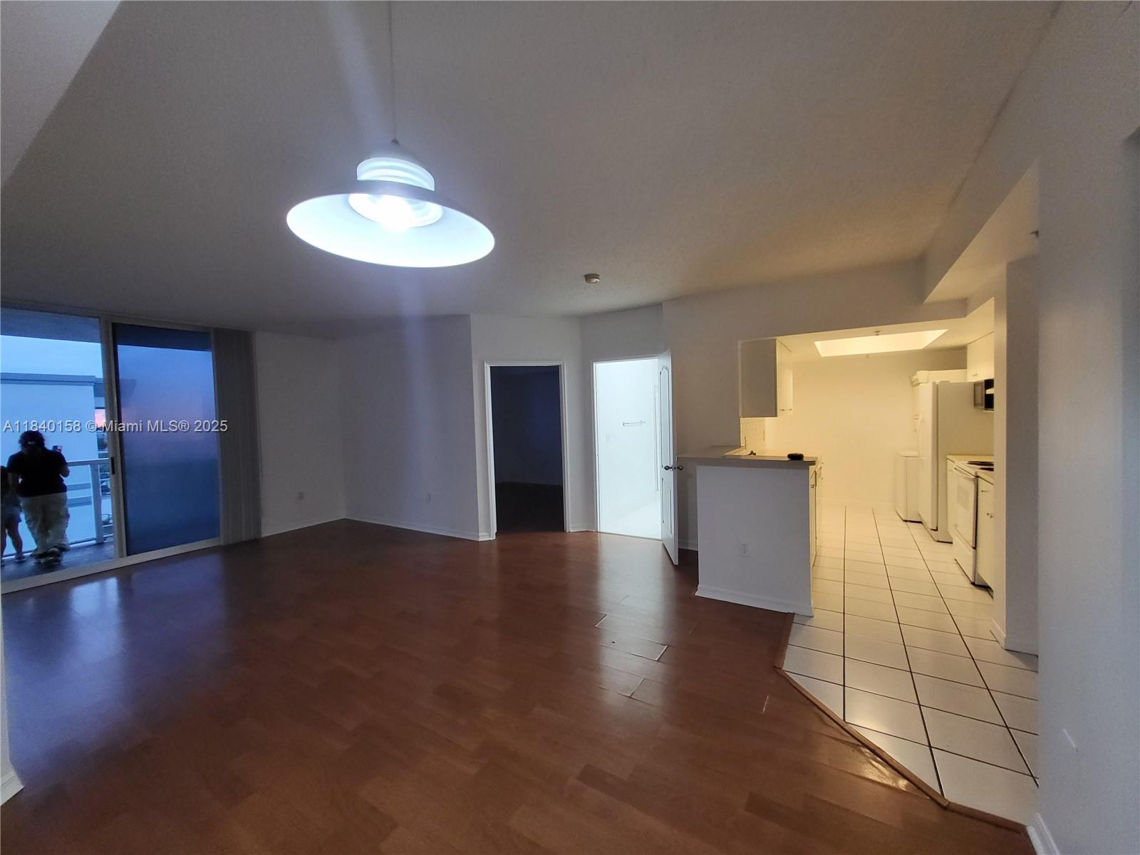 5077 NW 7th St Unit: PH6