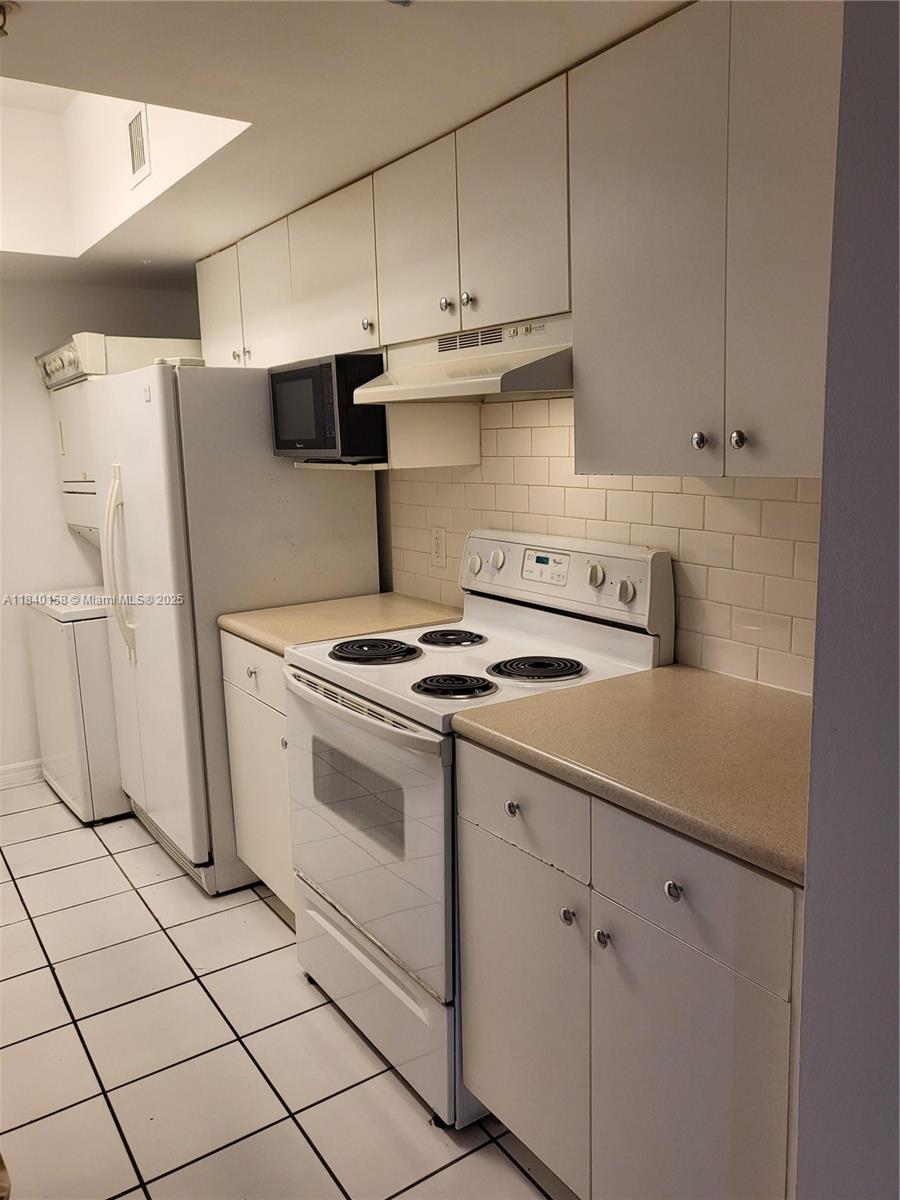 5077 NW 7th St Unit: PH6