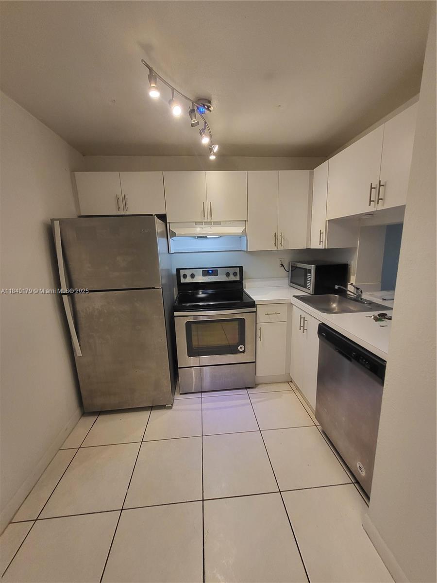 9360 Fontainebleau Blvd # 508