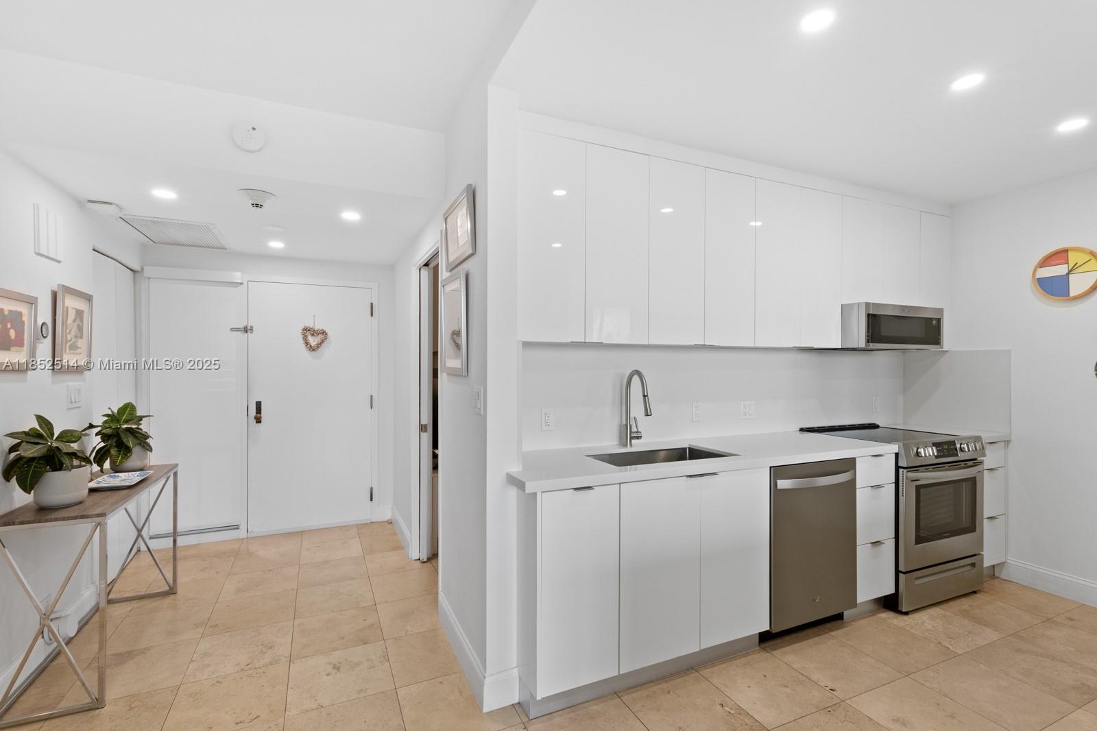161 Crandon Blvd # 317