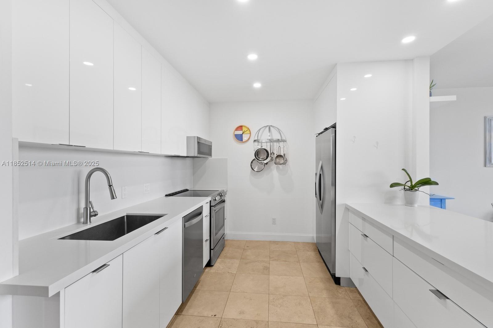 161 Crandon Blvd # 317