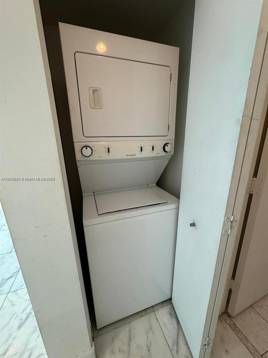 1331 Brickell Bay Dr # 1704