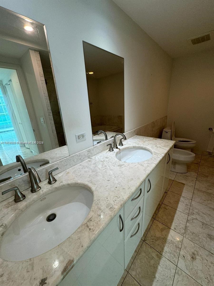 1331 Brickell Bay Dr # 1704