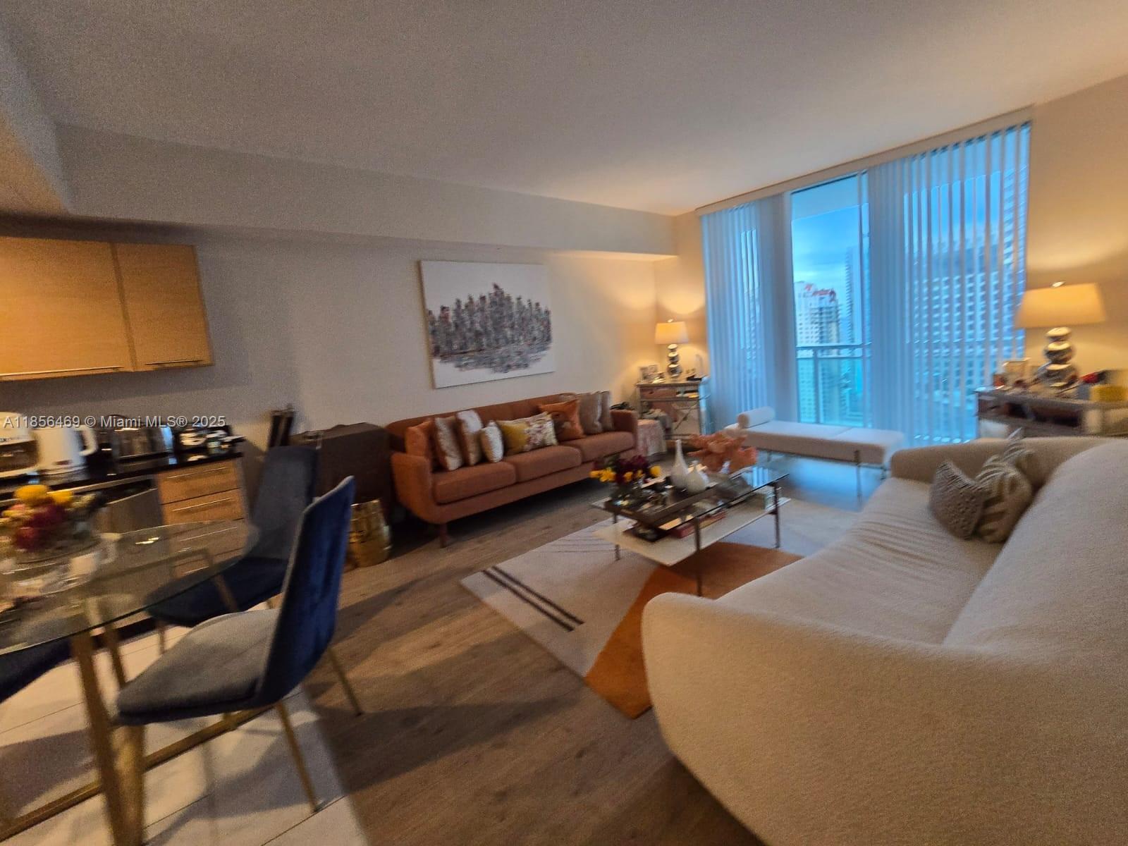 950 Brickell Bay Dr # 3009