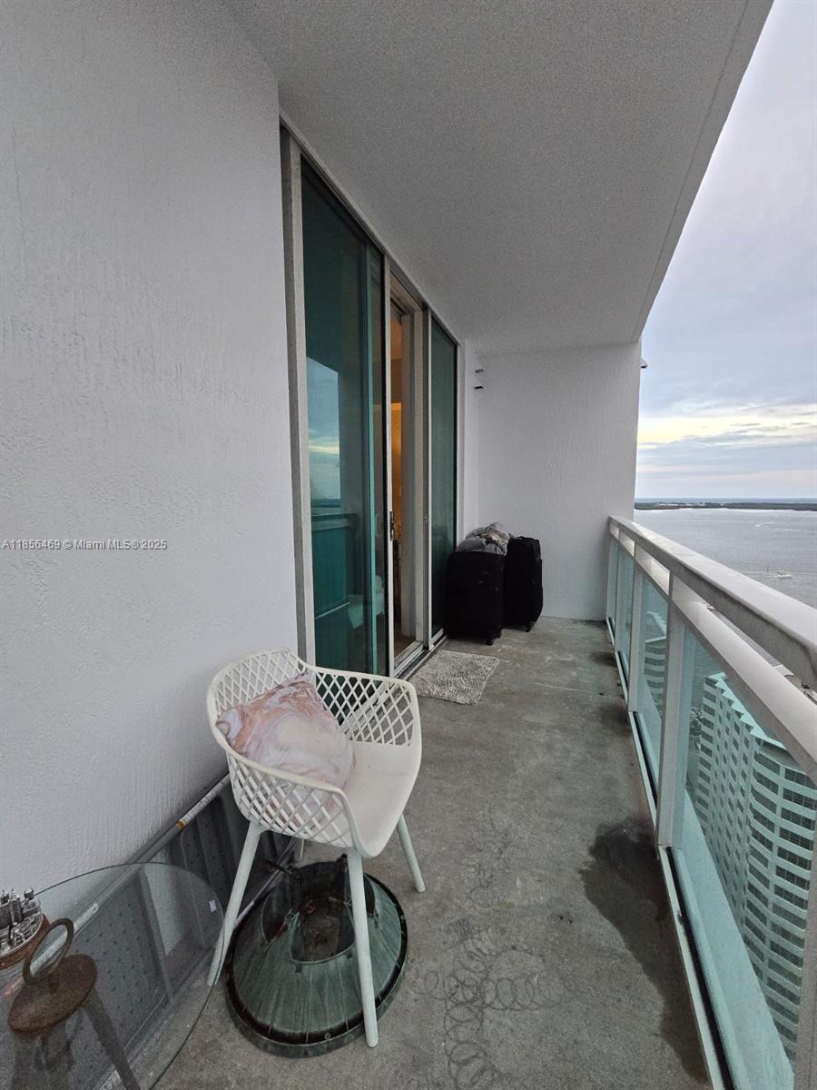 950 Brickell Bay Dr # 3009