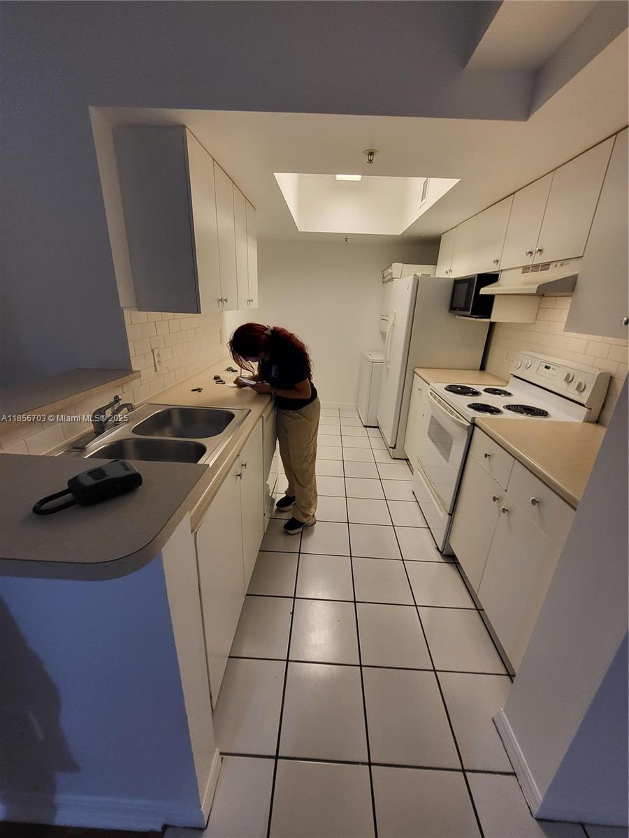 5077 NW 7th St Unit: TS6