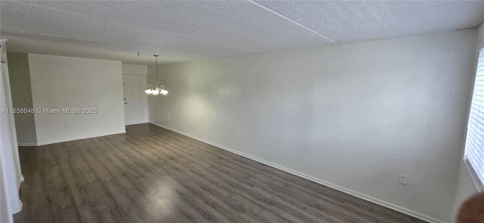 6195 NW 186th St # 115