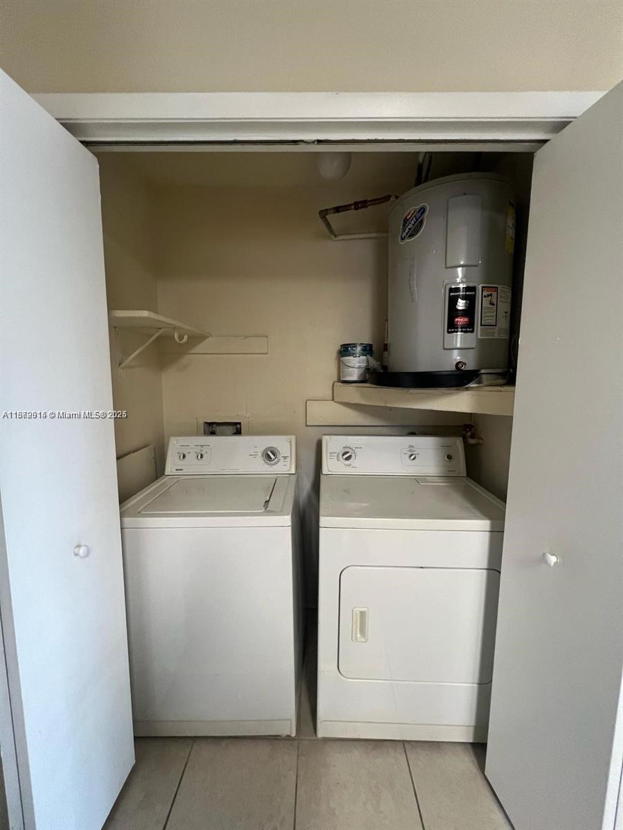 4088 N Pine Island Rd # 413