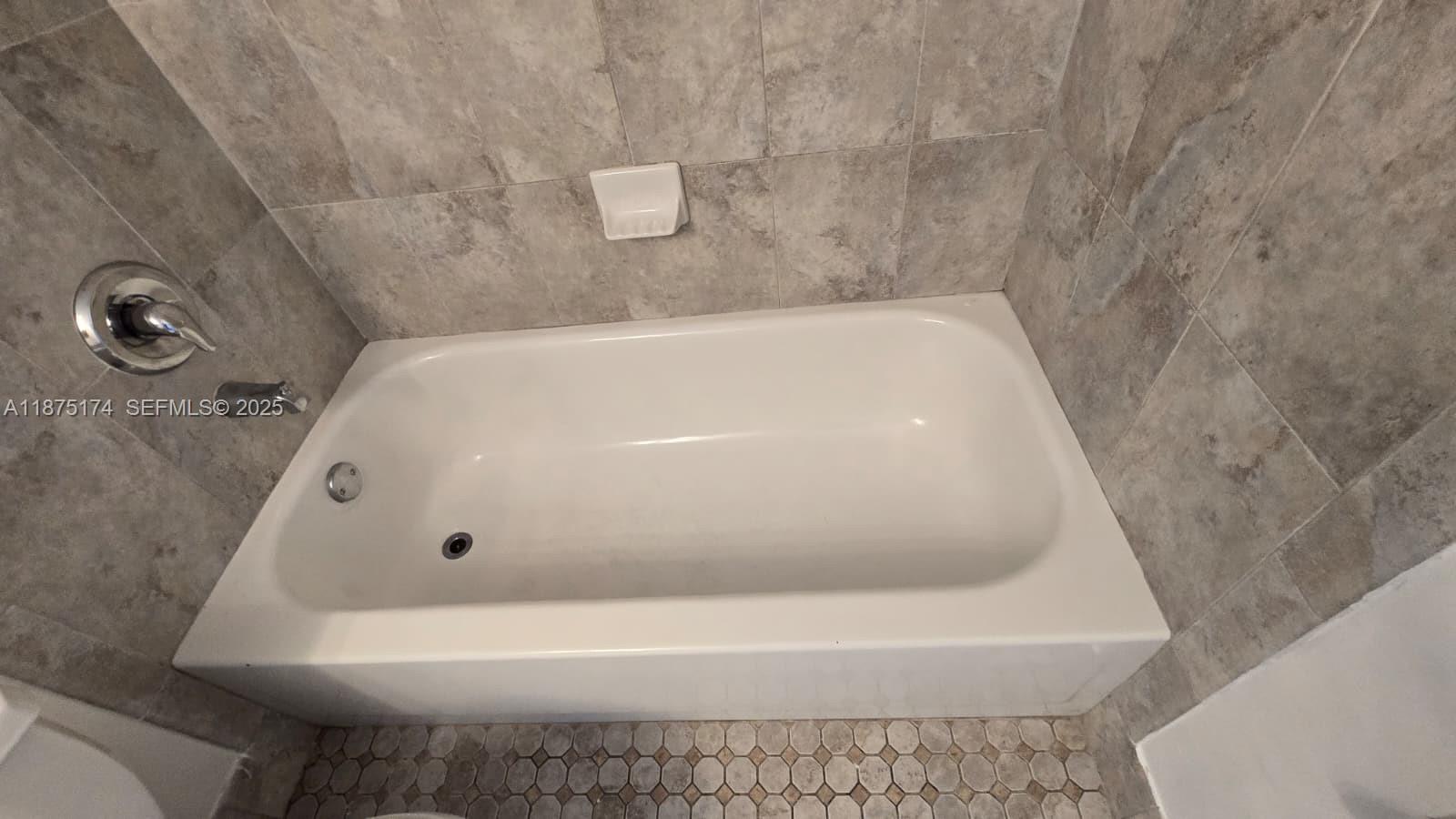 10600 NW 10th St # 106