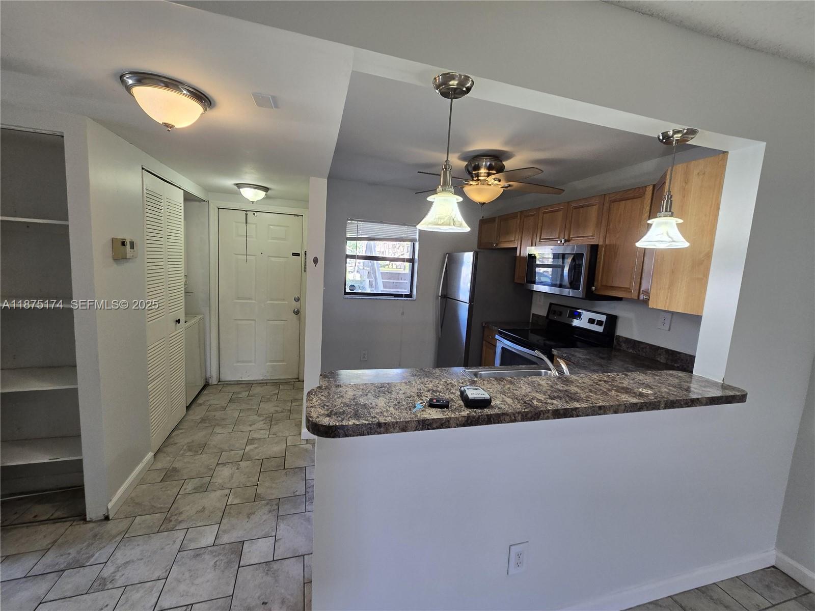 10600 NW 10th St # 106