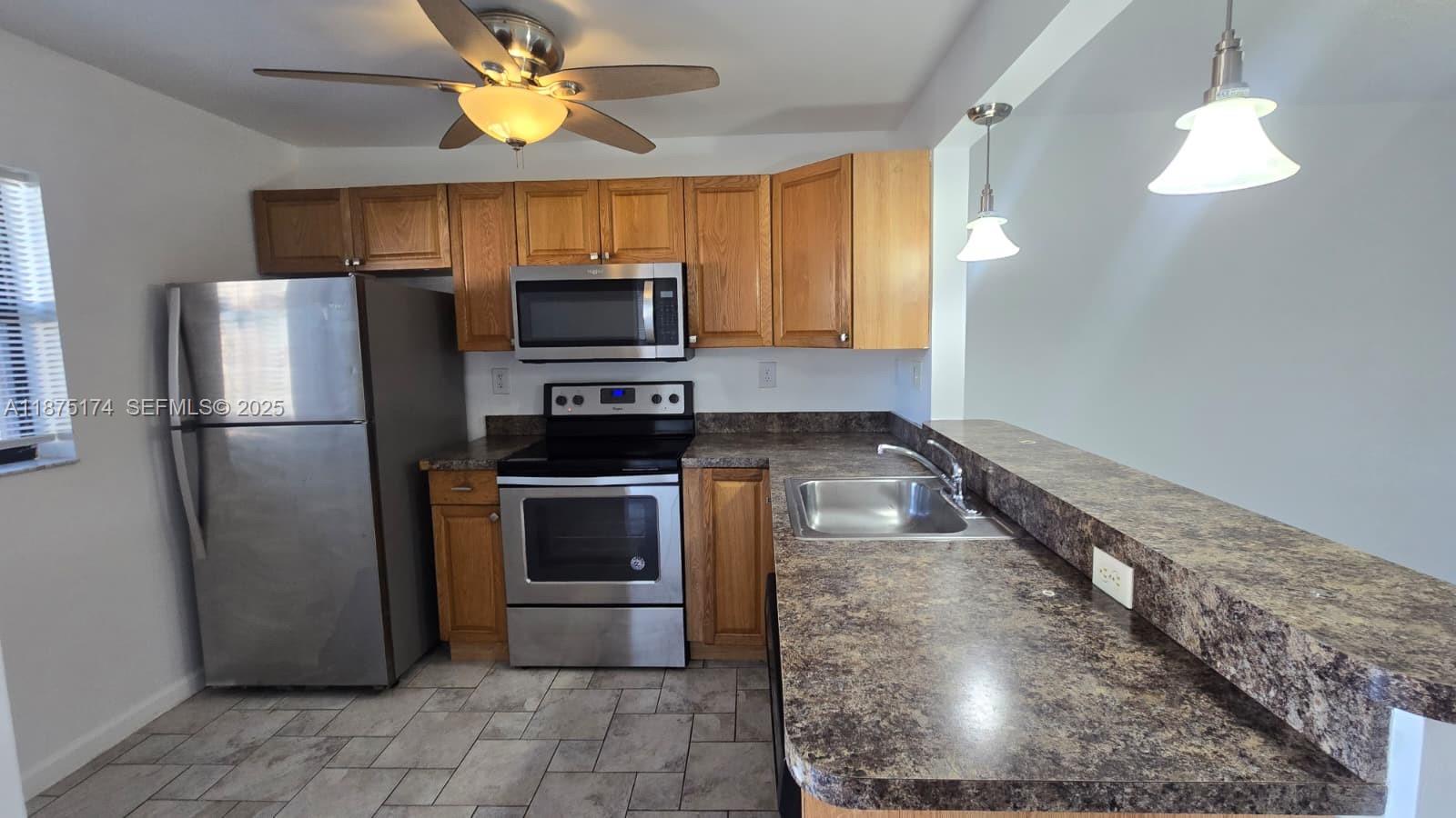 10600 NW 10th St # 106