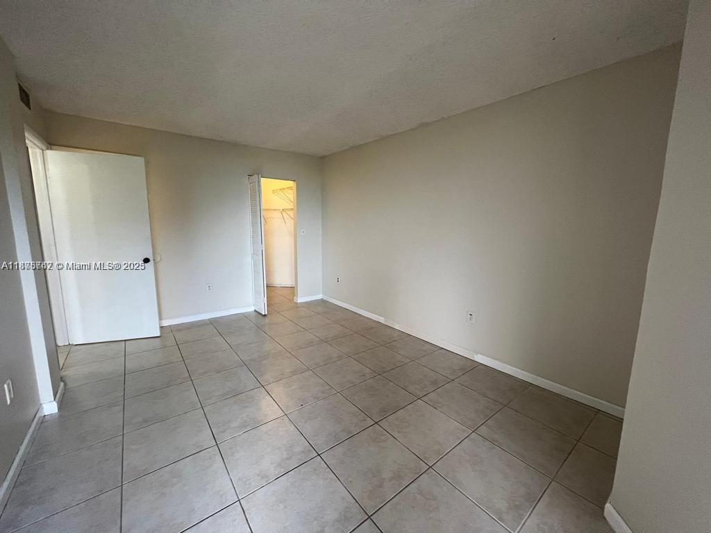 8205 SW 152nd Ave # 415 Unit: F-415