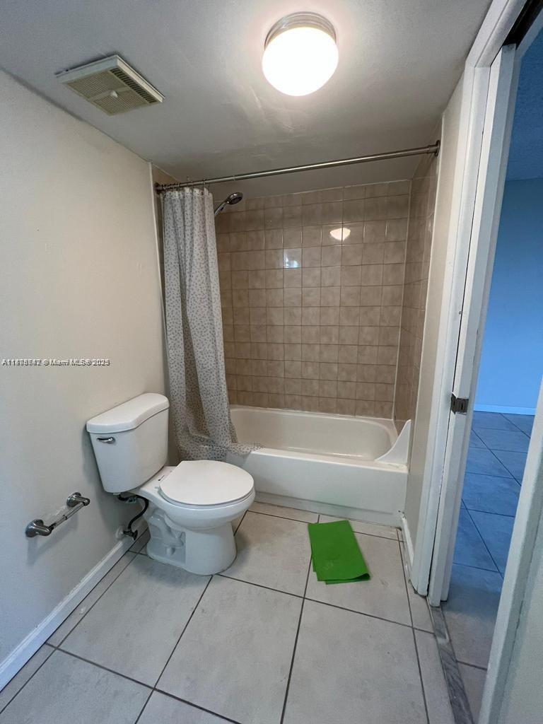 8205 SW 152nd Ave # 415 Unit: F-415