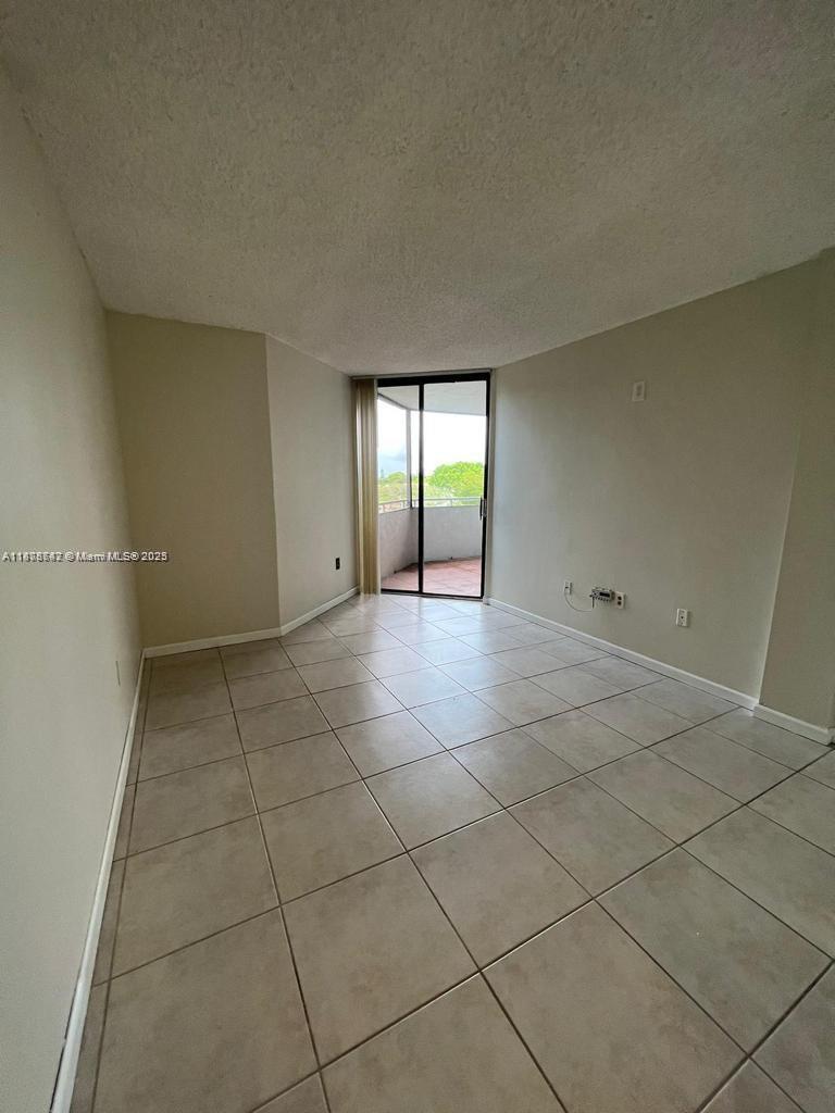 8205 SW 152nd Ave # 415 Unit: F-415