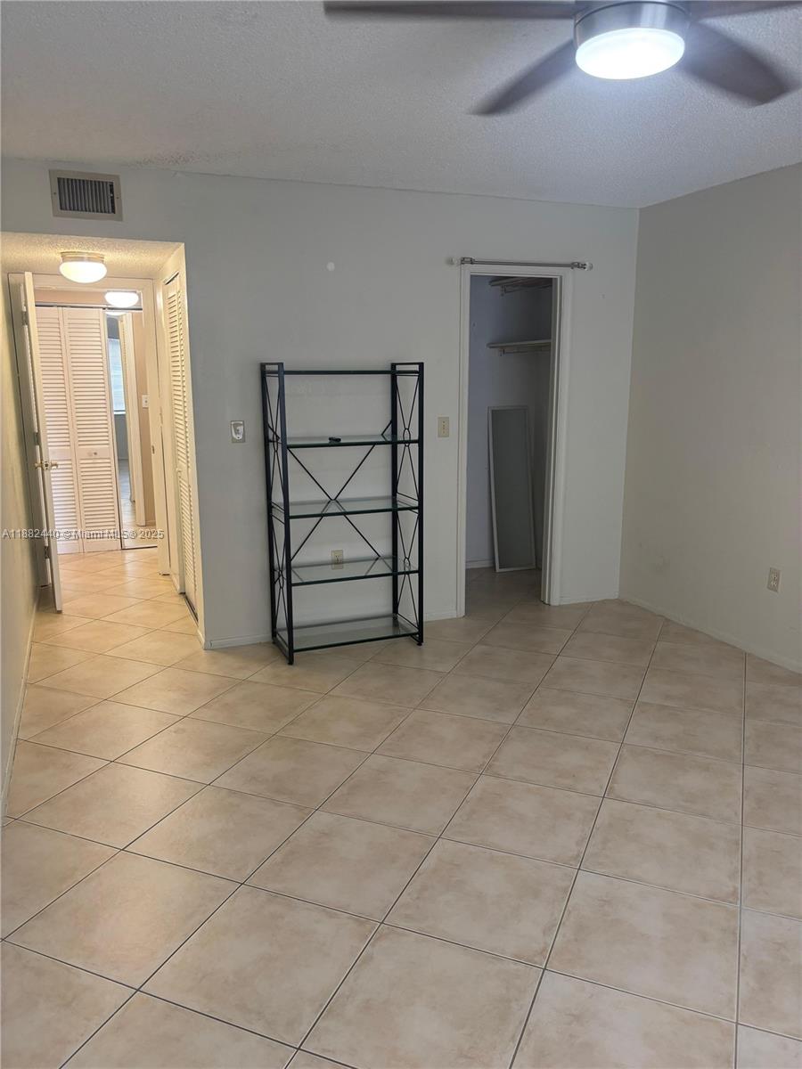 3000 E Sunrise Lakes Dr Unit: 207