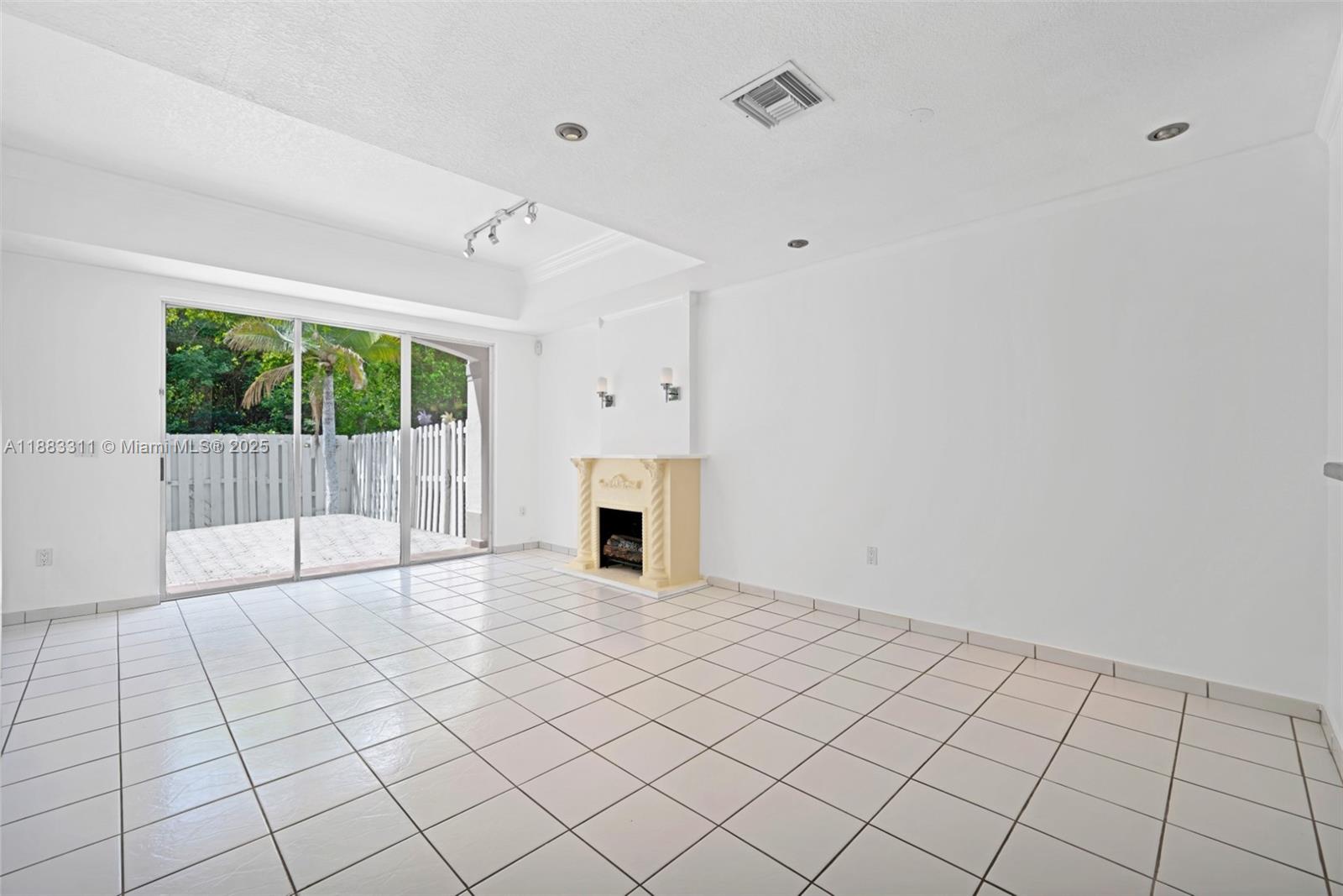 11224 NW 42nd Ter # 11224