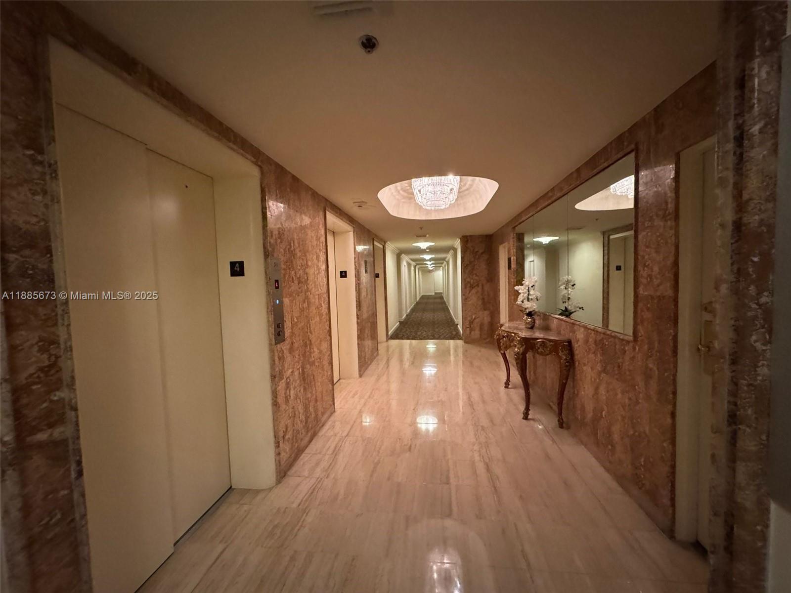 700 Biltmore Way # 418